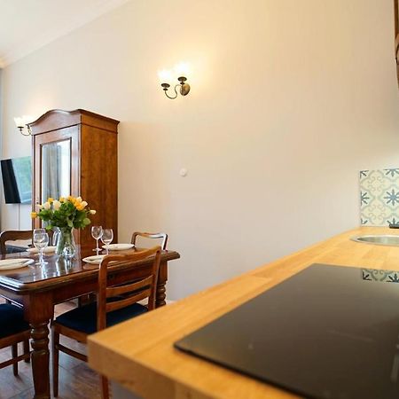 Apartamenty Everysky - Plac Ratuszowy 51 옐레니아구라 외부 사진