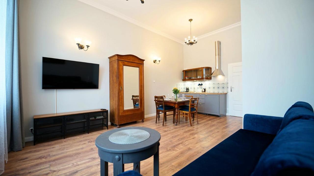 Apartamenty Everysky - Plac Ratuszowy 51 옐레니아구라 외부 사진
